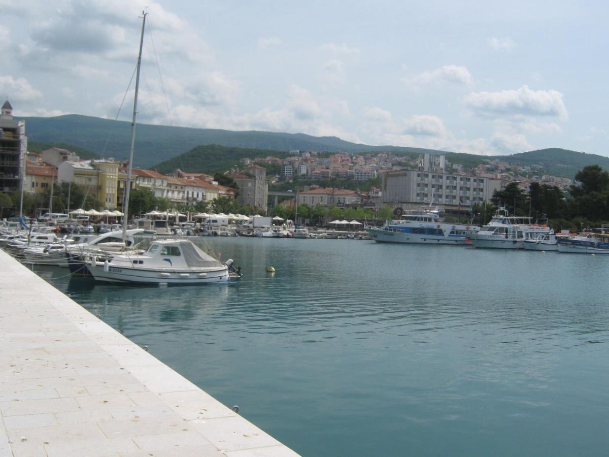 Apartment Matej Crikvenica Bagian luar foto