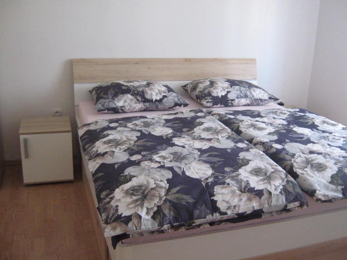 Apartment Matej Crikvenica Bagian luar foto