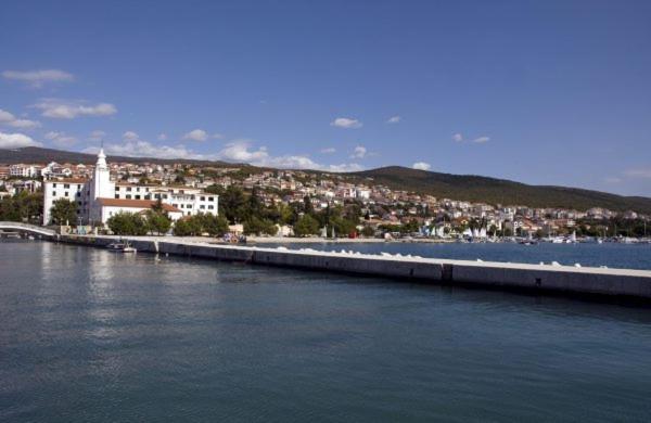 Apartment Matej Crikvenica Bagian luar foto